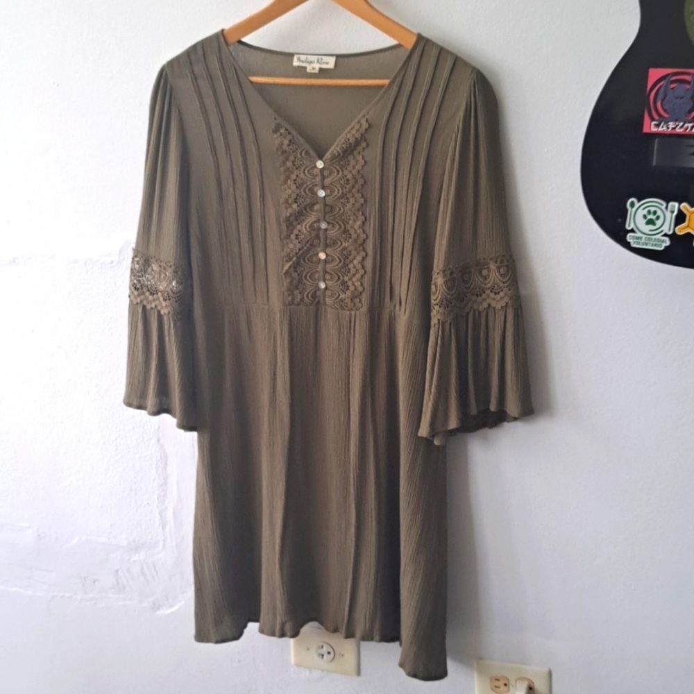 Bell-sleeve dress